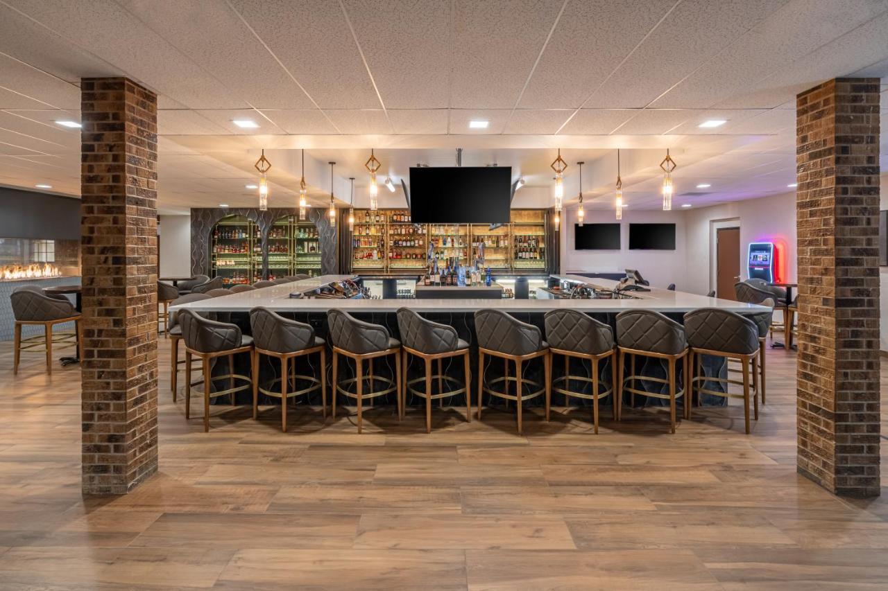 Grand Williston Hotel And Conference Center Esterno foto