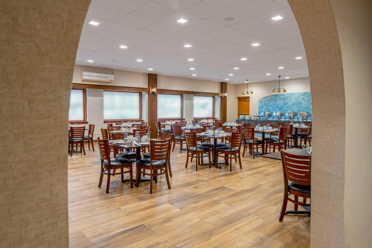 Grand Williston Hotel And Conference Center Esterno foto