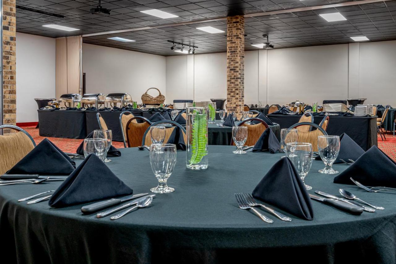 Grand Williston Hotel And Conference Center Esterno foto